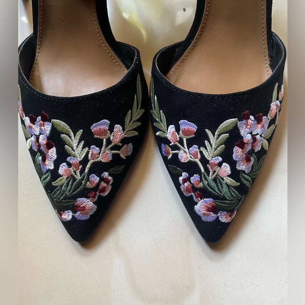 Forever 21 Faux Suede Heels - Picture 2 of 7